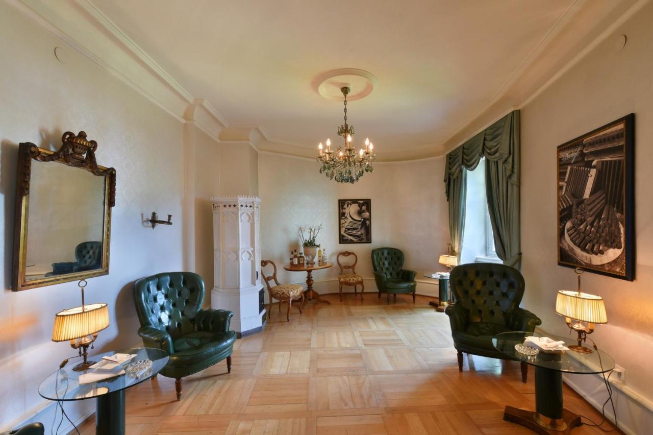 Hotel Im Schlosspark Binningen Экстерьер фото