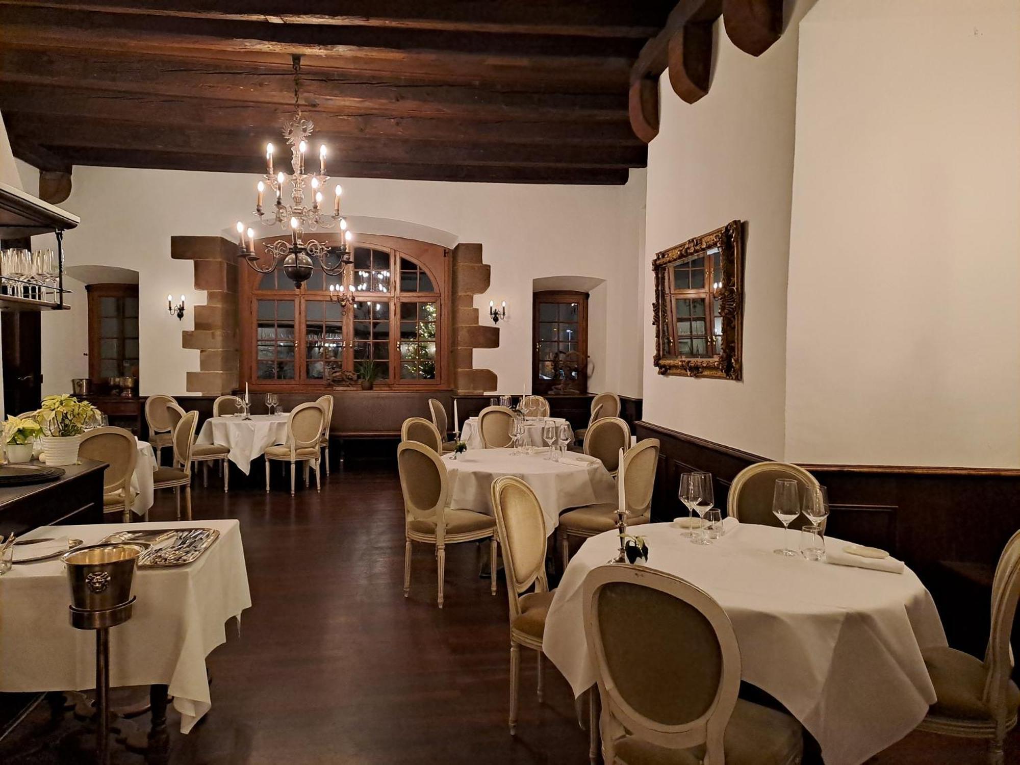 Hotel Im Schlosspark Binningen Экстерьер фото